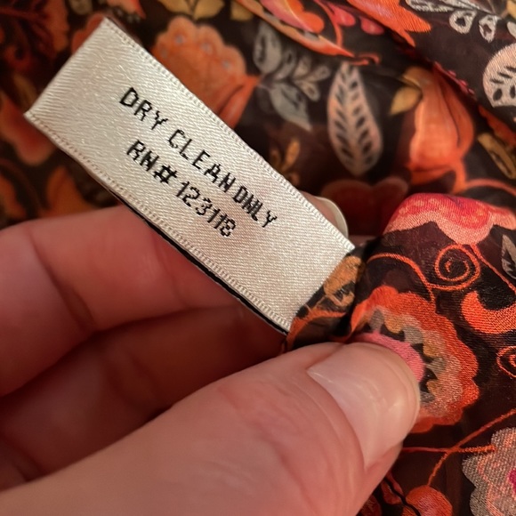 100% Silk Walter Ombré fall floral 😍🍁🌻 - Picture 11 of 11